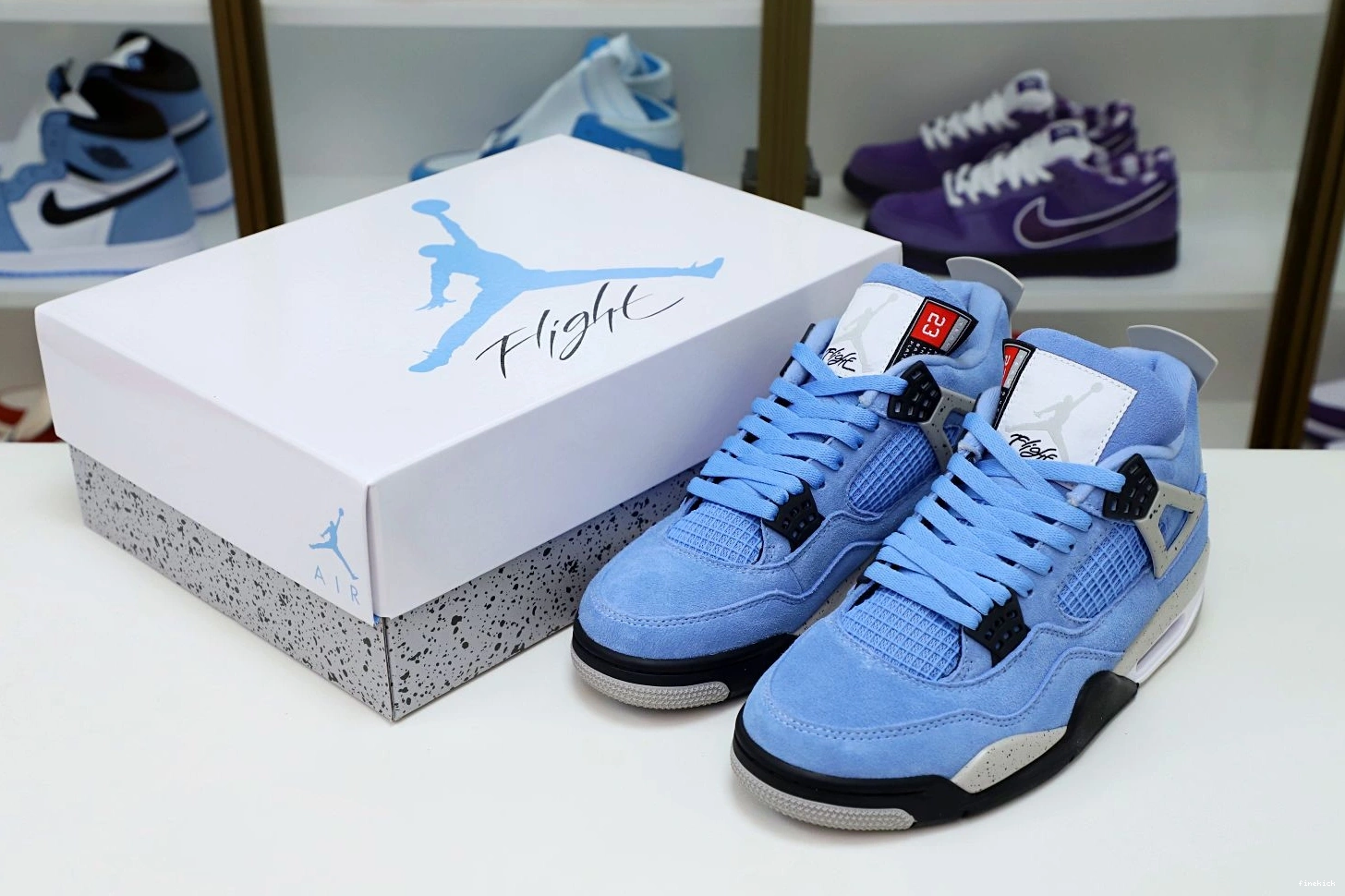 JORDAN BLUE UNIVERSITY 4 AIR 1016